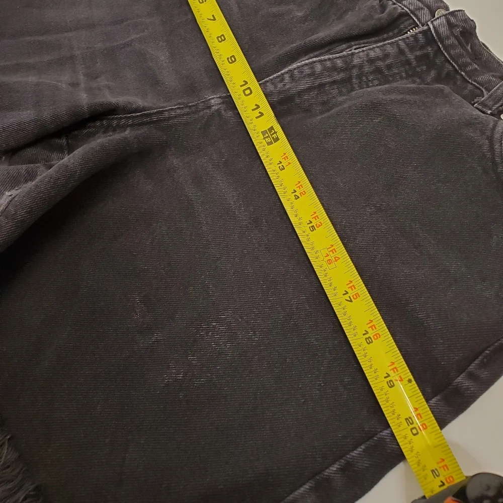 Vintage 90's NY Line Black Denim Distressed Shorts - Picture 8 of 10